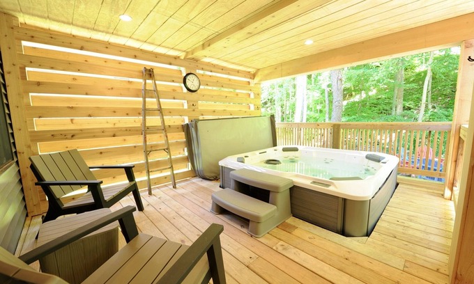 Ellicottville House | #3 Golf EVL Hike, Bike Ski, Shop & Hot Tub