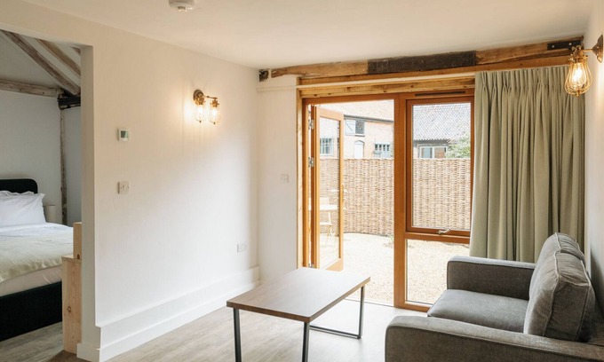 Beccles House | 3 Henham Barns,Henham Park nr Southwold, Suffolk NR34 8AQ