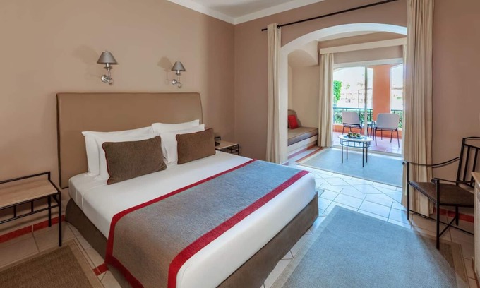 Makadi Bay Resort | 3 Kid-Friendly Rooms with Balcony and Pool Near Makadi Aqua Park
