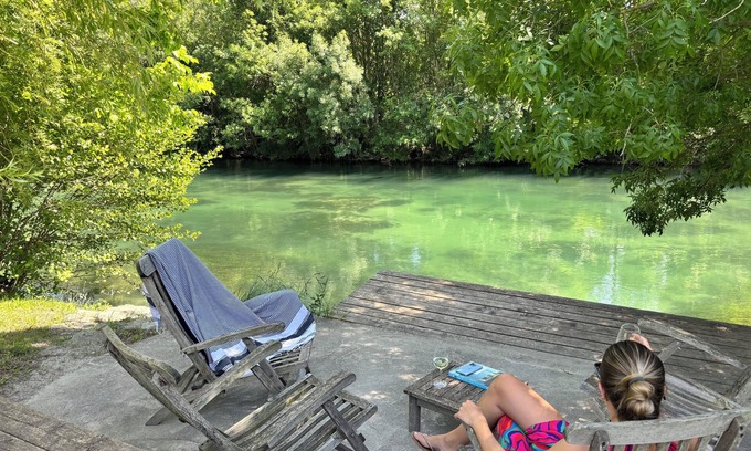Le Thor Villa | 3 km from Isle sur la Sorgue, riverside villa with heated pool