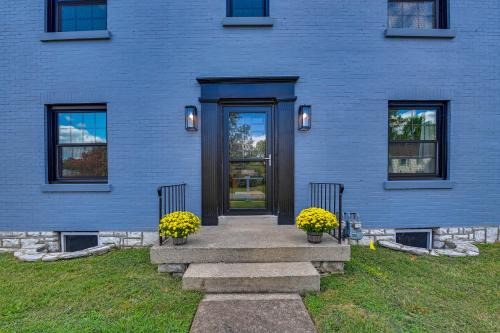 Lexington Apartment | 3 Mi to Dtwn Updated Retreat with Deck in Lexington