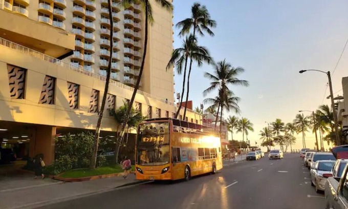 Waikiki Apartment | 3 Minute walk to famous Waikiki beach 100% legal with Free Parking