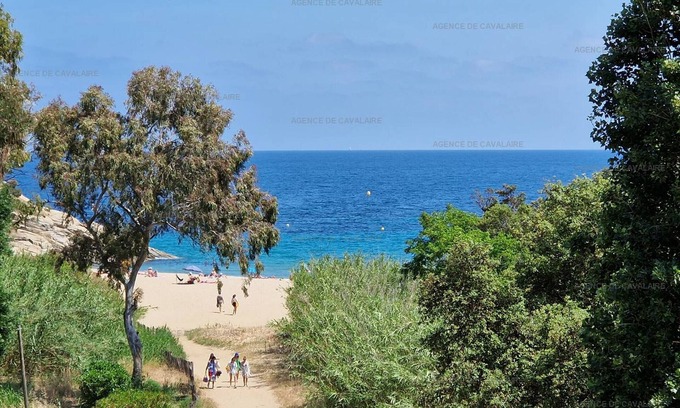 Cavalaire-sur-Mer Apartment | 3-room apartment in Cavalaire-sur-Mer - Terrace with sea view and parking