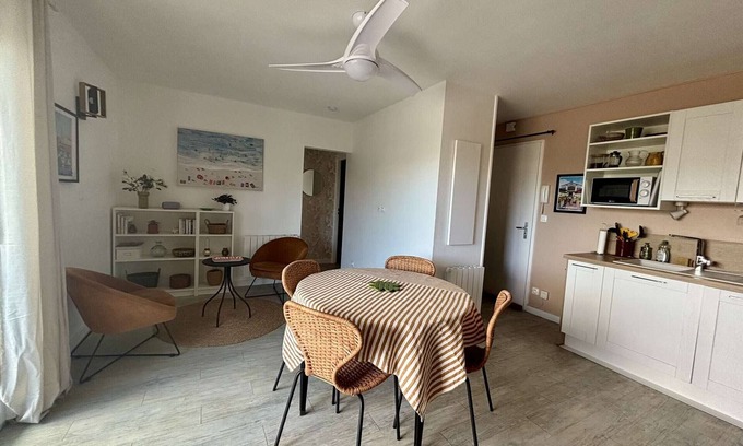 La Rochelle Apartment | 3-room Apartment with Balcony - La Rochelle