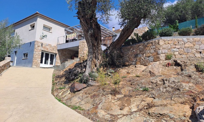 Casamozza Apartment | 3-room apartment with terrace Close to Balagne beaches and mountains.