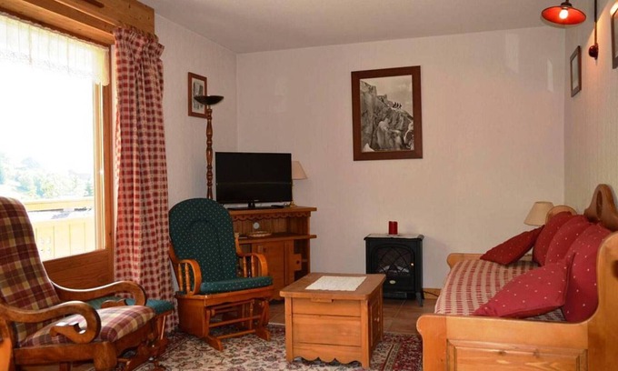 Le Grand-Bornand Apartment | 3-room apt, sleeps 6, near shops and slopes, parking included, pets allowed
