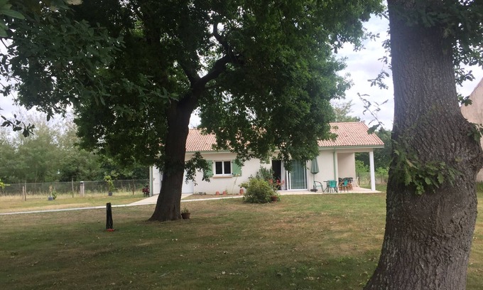 Gastes House | 3-star meublé de tourisme on 1000m2 of wooded grounds