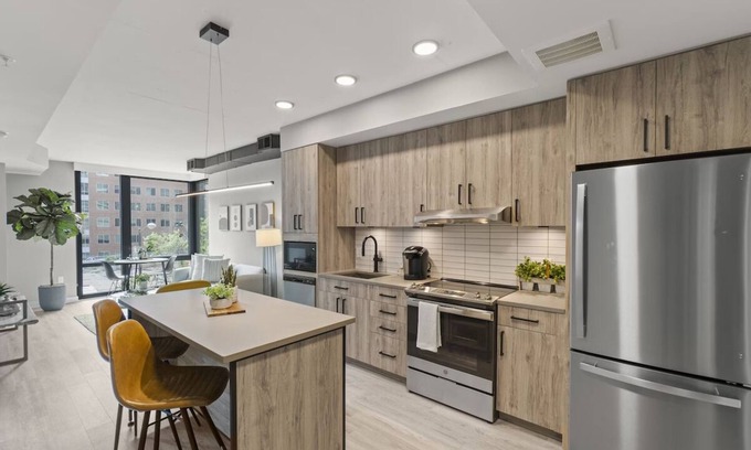 Navy Yard Hotel | 3 Units | Urban DC Stay w/Kitchen | Rooftop Terrace | Near Stadium & Museums