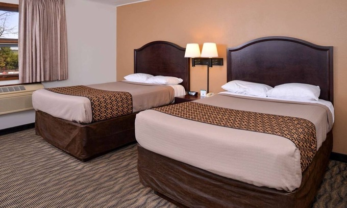 Atlantic Hotel | 3 Welcoming Rooms w/Free Breakfast & Kitchenette – Ideal for Short Stays