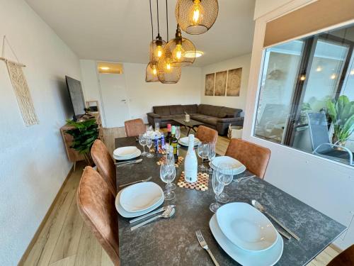 Leonberg Apartment | 3 Zimmer Apartment, 95 qm, max 5 Personen, Balkon, Garage, Internet 100 MBit