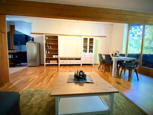 Schoenau am Koenigssee Apartment | 3-Zimmer FeWo 1 Wohnung in der Villa Bergfrieden