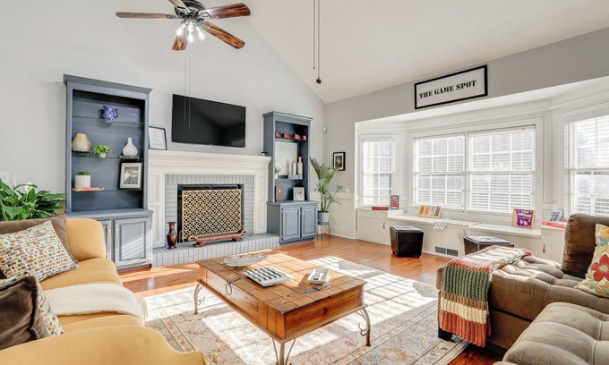 Centerville House | ~ 30 Mi to Atlanta - ‘The Wellness Manor’ w/Deck!