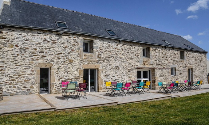 Surzur Cottage | 30-person farmhouse on the Rhuys peninsula