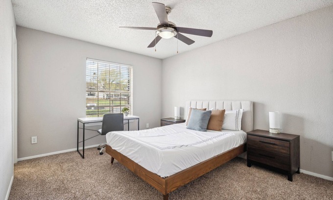 Bedford Apartment | 3001 Crystal Springs 721 I Spacious 2 Bed 12Bath
