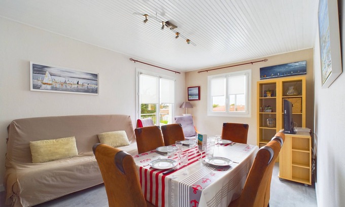 Bretignolles-sur-Mer Ski Chalet | 300m from the beach, house for 5
