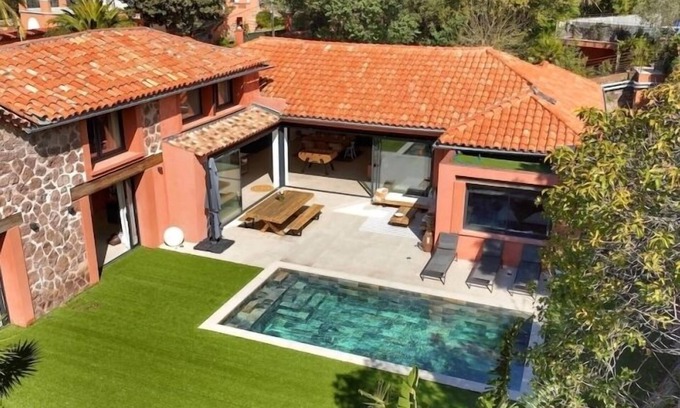 Saint-Raphael Villa | 300m² | 700 m beach | 5 min from the center