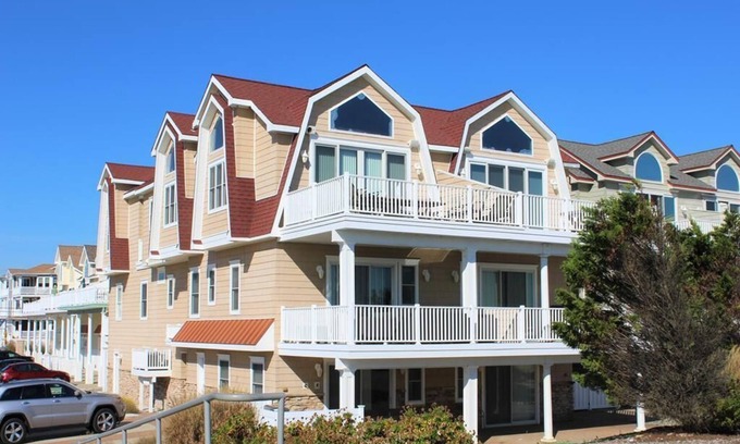 Sea Isle City Condo | 3212 Boardwalk South
