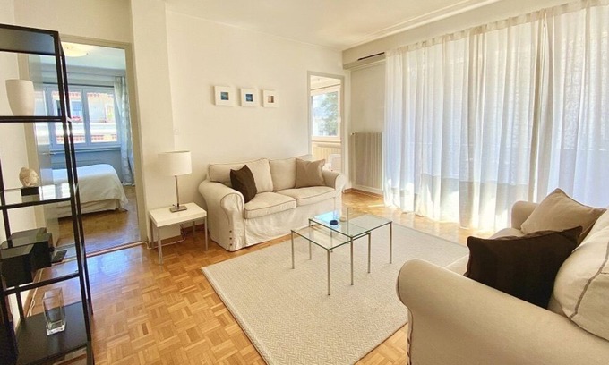 Lausanne Apartment | 332 * Near the lake and city center !