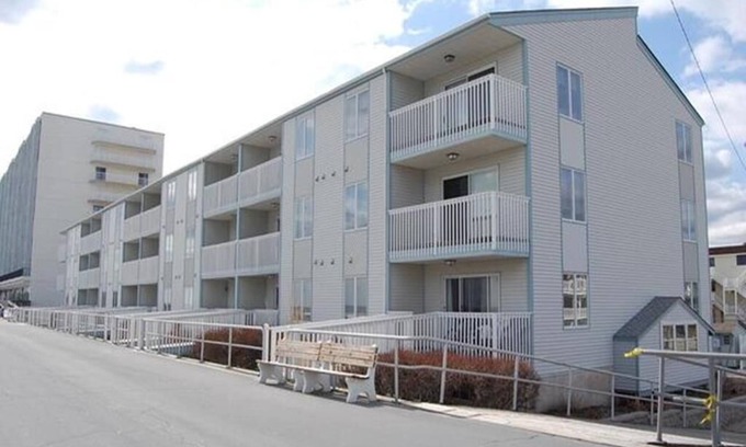 Sea Isle City Condo | 3400 Promenade Unit 3H