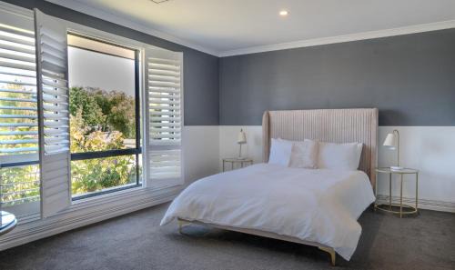 Baldivis House | 35 Hamptons Luxury Escape Family Home Sleeps9