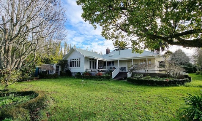 Taupaki House | 375 Taupaki Road, Taupaki