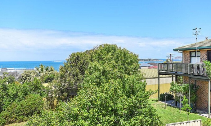 Hayborough House | 3A Rupara - Ocean Views - Family