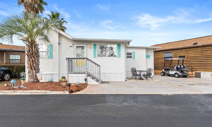 Upper Grand Lagoon House | 3b 3ba Home, Pet allowed, 2 Pools, Hot Tub, Gym