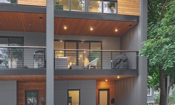 Heart of Missoula House | 3B/3BA Townhome in the Heart of Downtown w/Garage