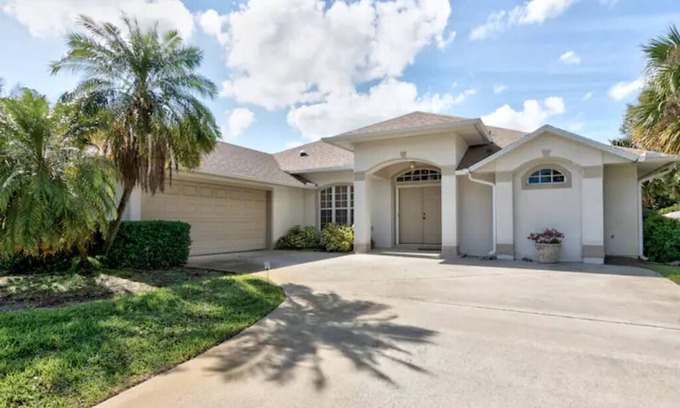 Sebastian Highlands House | 3Bed/2bath Private Wet Heated Pool, Near Beaches!