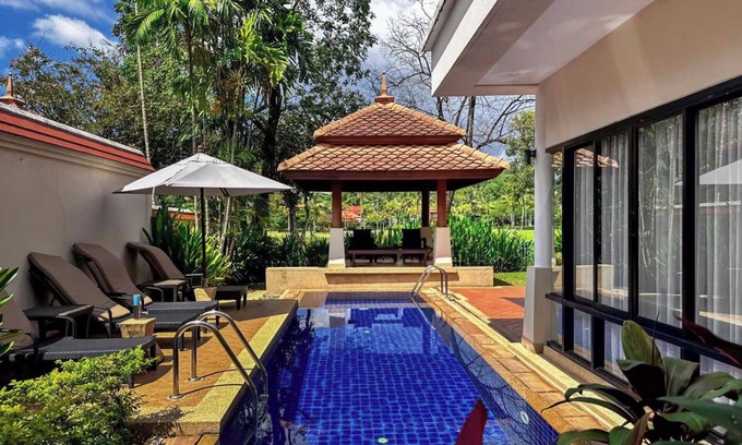 Choeng Thale Villa | 3Bed Villa - Sleeps 6 - Pool, Garden, Balcony
