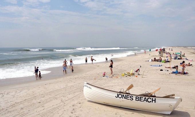 Long Island House | 3BR, 12ppl, Family Friendly, Central