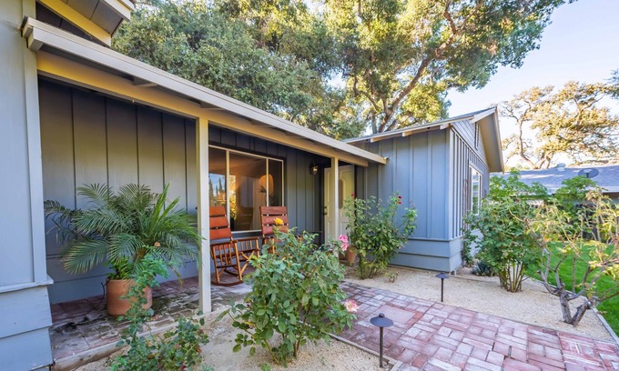 Atascadero House | 3BR/3BA Hidden sanctuary among the shady oaks in downtown.