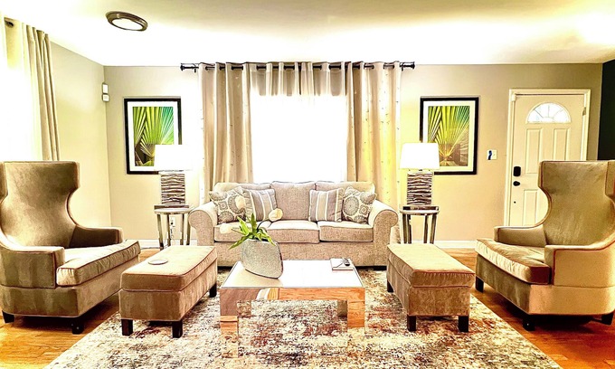 Atlanta House | 3BR Executive Stay – 15 Minutes to ATL Airport! Fast Wi-Fi & Free Parking