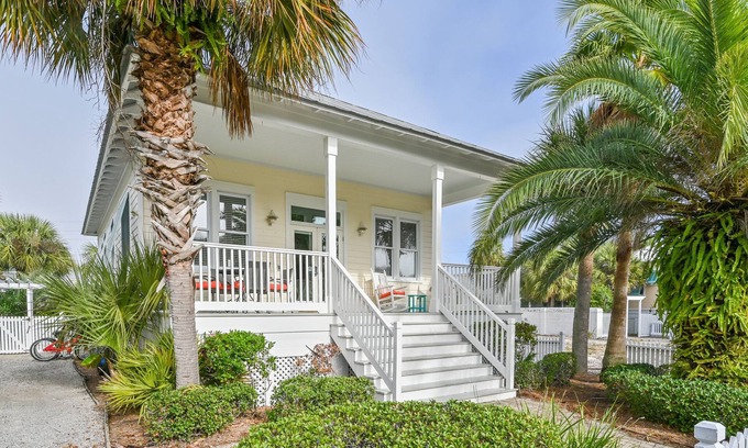 Holiday Isle House | 3BR Family Beach Home with Private Pool + Easy Beach Access | Shore Fun