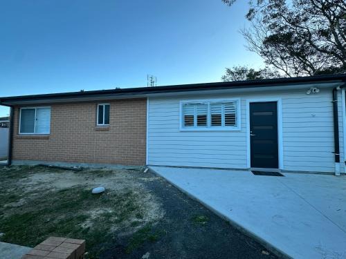 Keiraville House | 3BR Home 10 mins walk to UOW, free parking, with AC
