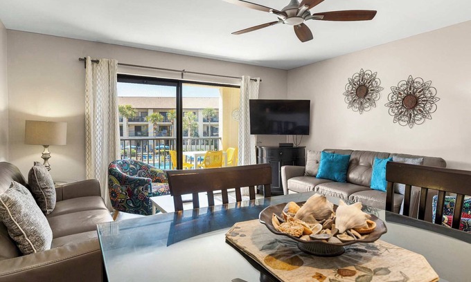 St. Augustine Condo | 3BR Poolside Condo Near Beach