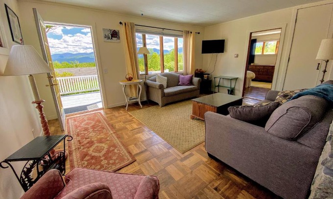 Sugar Hill House | 3L Cabin in picturesque Sugar Hill, breathtaking views, minutes from White Mountains attractions