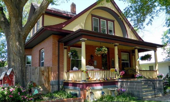 Lamar Bed & Breakfast | 3rd Street Nest Bed & Breakfast