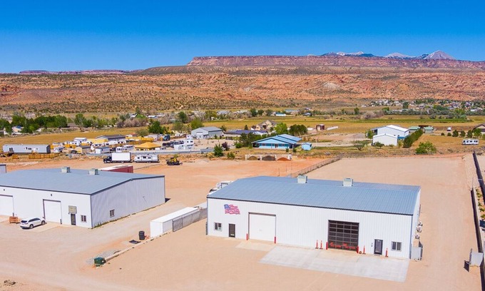 Moab South Valley House | 4,000 sq.ft. Jeep Shop Man Cave with Luxury Trailer