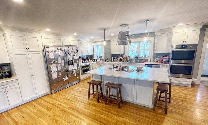 South Brookline House | 4,000 SQFT 5 Bedroom Chestnut Hill home