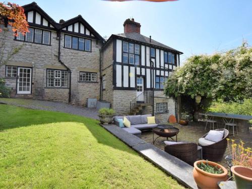 Tal-y-Cafn House | 4 Bed in Conwy 50934