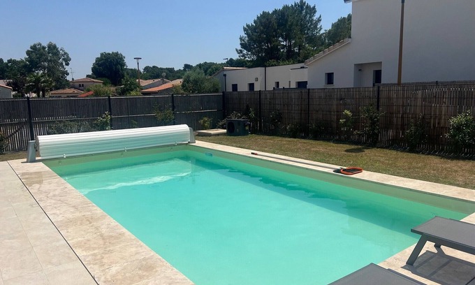 Saint-Augustin Villa | 4 bedroom + 4 bathroom Villa (15) with a pool & jacuzzi with tennis & petanque