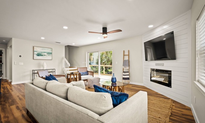 Jacksonville Beach House | 4 Bedroom 4 bath 2 kitchens Ocean View Roof Deck