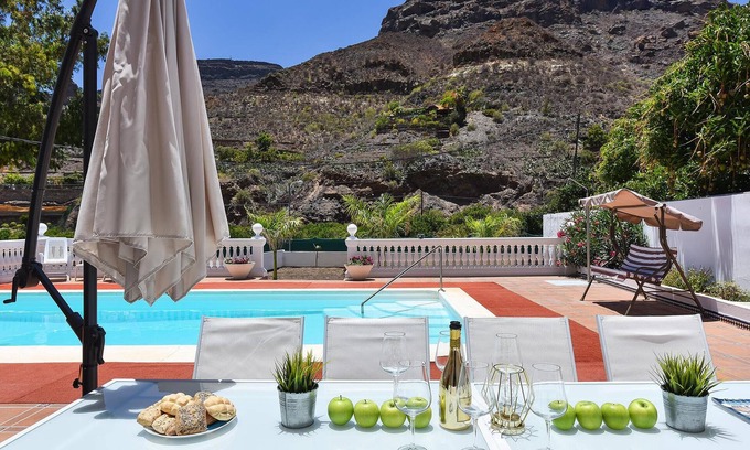 San Bartolome de Tirajana House | 4 bedroom accommodation in Cercado De Espino