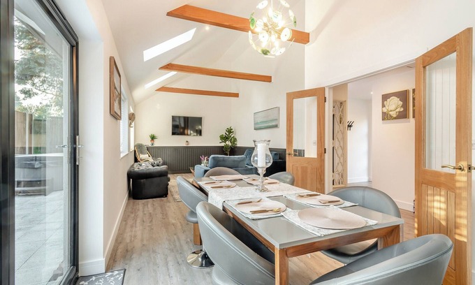 Burgh Castle Cottage | 4 bedroom accommodation in Burgh Castle