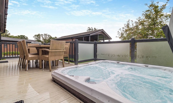 Pentney Ski Chalet | 4 bedroom accommodation in Pentney, King&rsquo;s Lynn