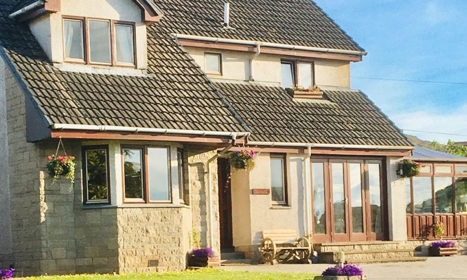 Campbeltown Cottage | 4 bedroom accommodation in Campbeltown