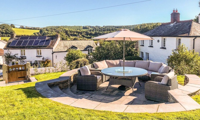Latchley Cottage | 4 bedroom accommodation in Latchley, near Callington