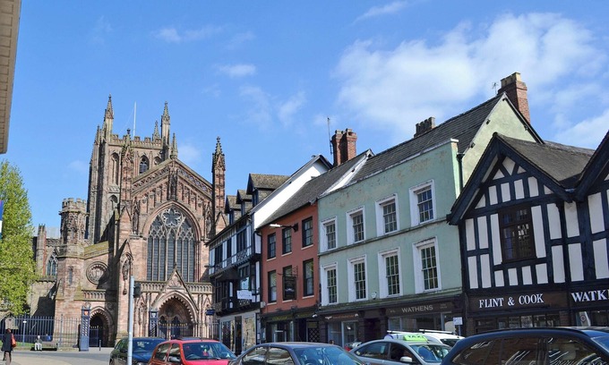 Hay on Wye Cottage | 4 bedroom accommodation in Hay-on-Wye