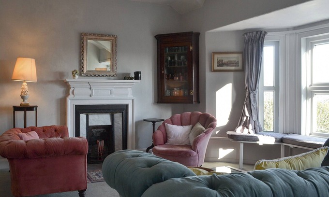 Criccieth Cottage | 4 bedroom accommodation in Criccieth, near Porthmadog